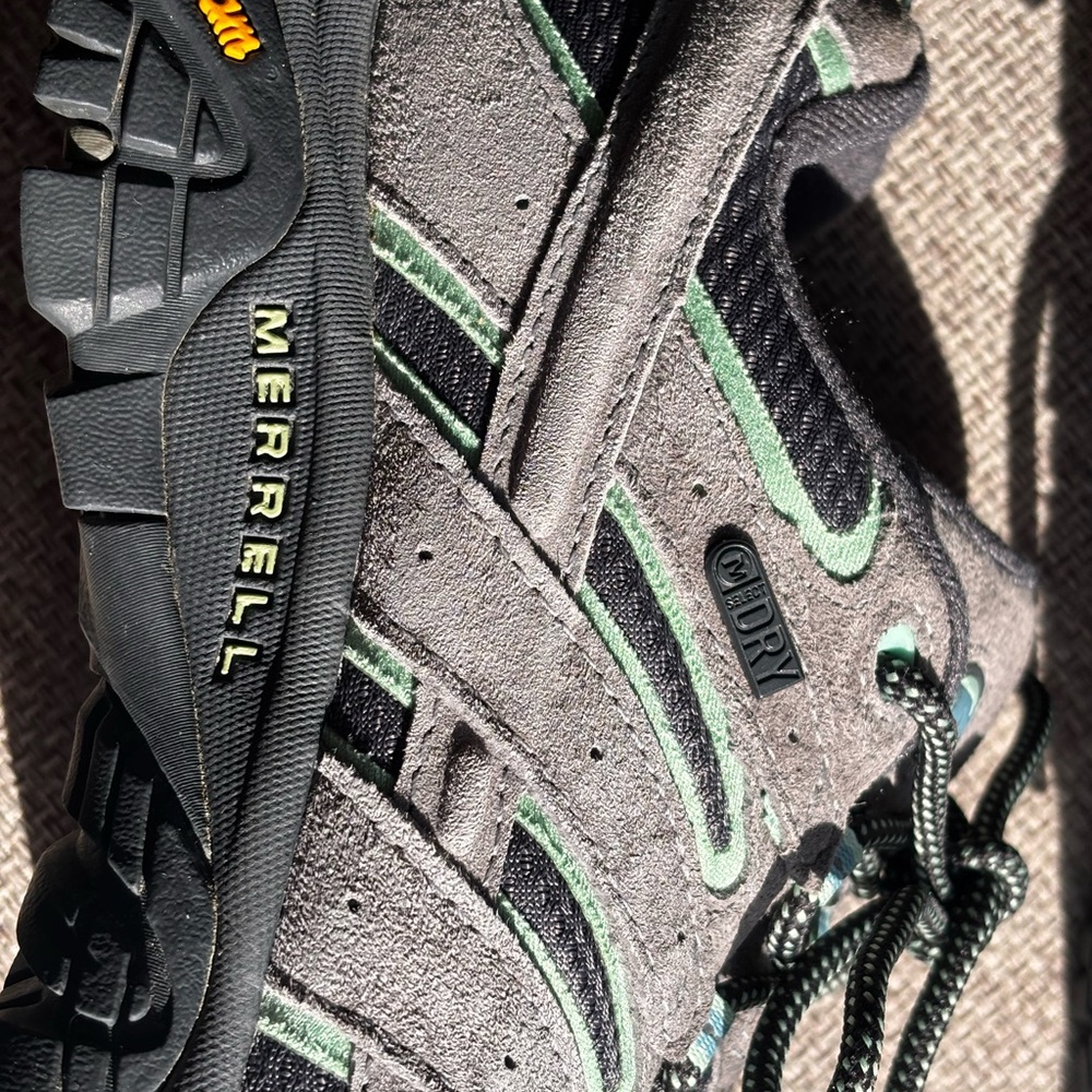 Merrell Waterproof Women's Gray and Mint Hiking or Trail Athletic Shoes - Picture 9 of 9